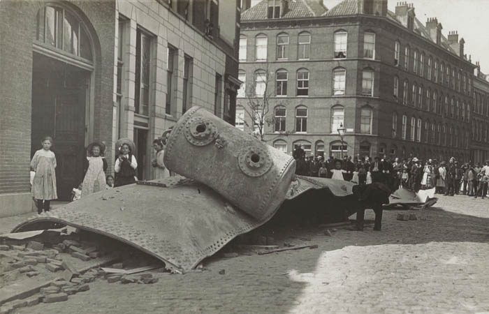 Ramp met stoomschip de Gutenberg